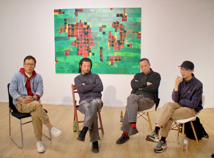 心与心的对话：尹小龙艺术展“纽带”中的“怼谈”启示录‌