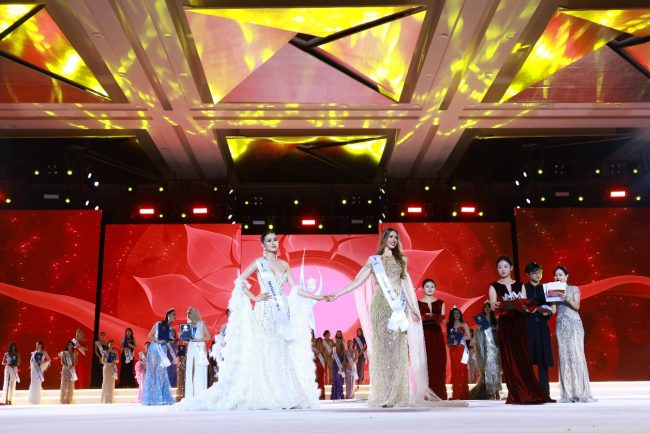 2c5d23fe820bfcac9e6ee8b8e04ce542